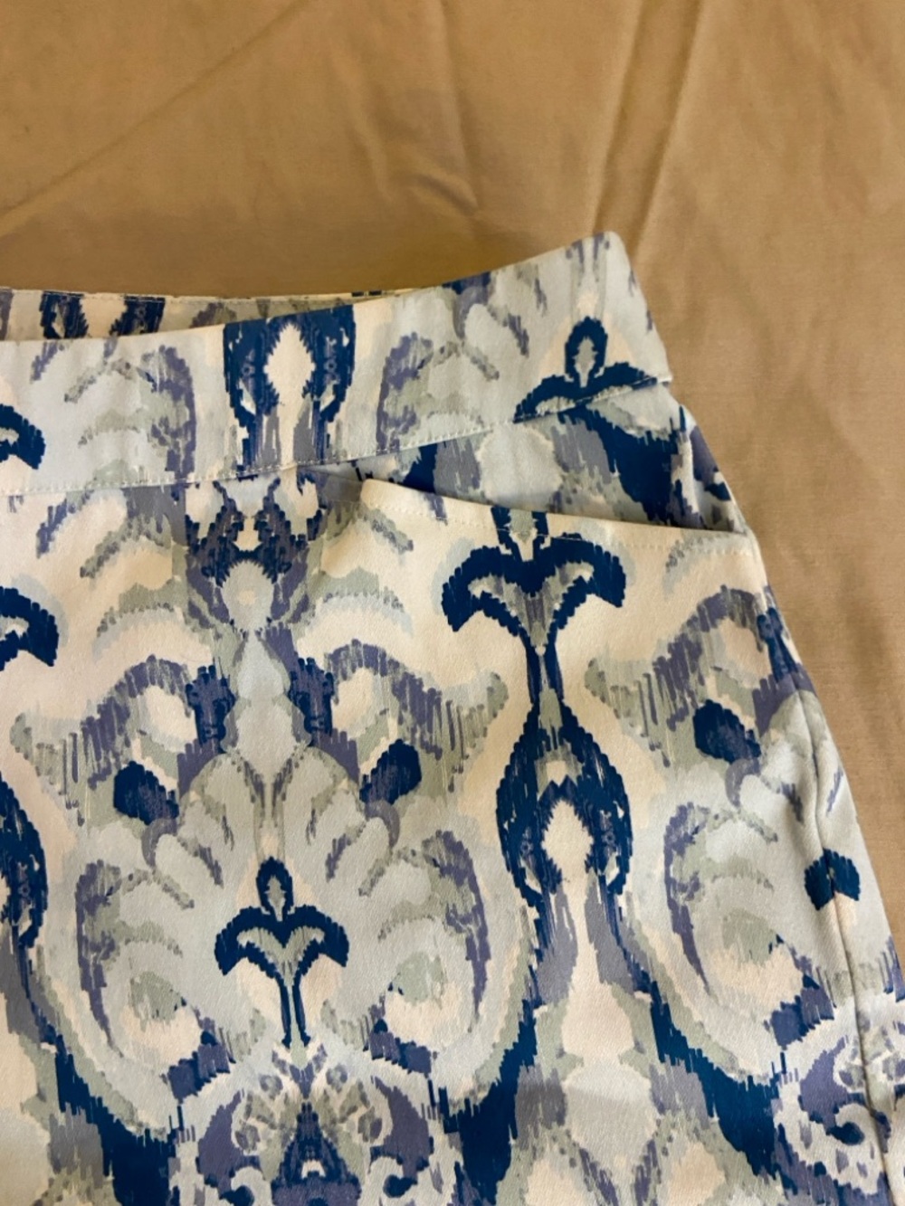 Shorts - Picture 2 of 4